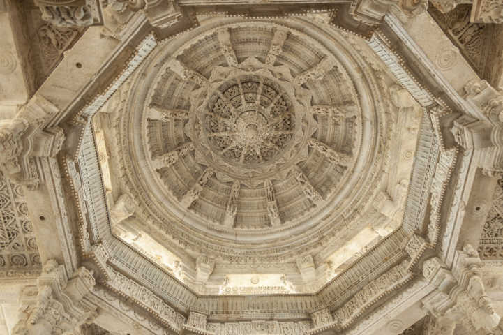 28 - India - Ranakpur - templo jainista de Chaumukha Mandir